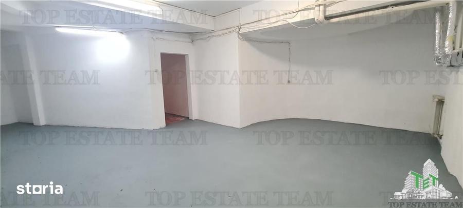 Casă cu 9 camere cu Teren 358 Mp în Grivița
