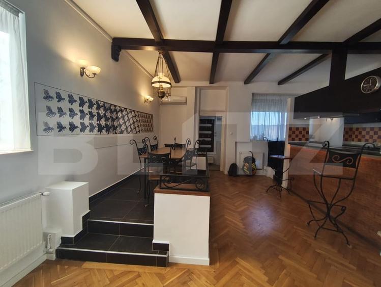 Apartament cu 4 camere semidecomandat, mobilat în Ultracentral