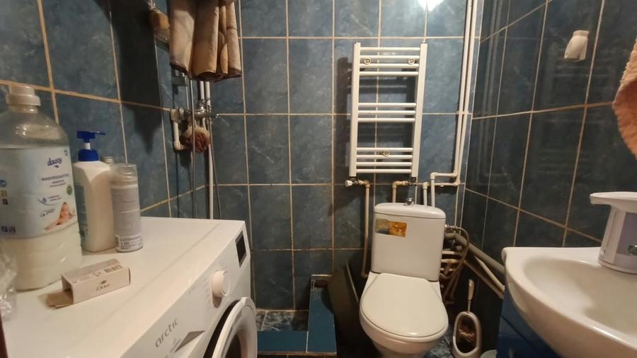 Casă individuală cu 2 camere cu Canalizare în Central