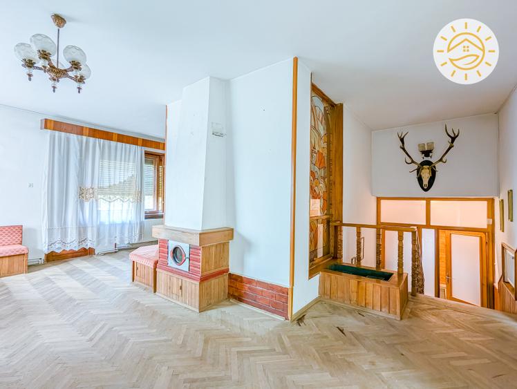 Casă cu 6 camere cu Teren 546 Mp în Centrul Istoric