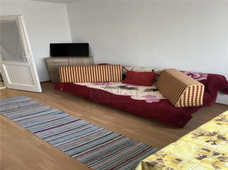 Garsonieră decomandată, mobilată în Complex Studențesc