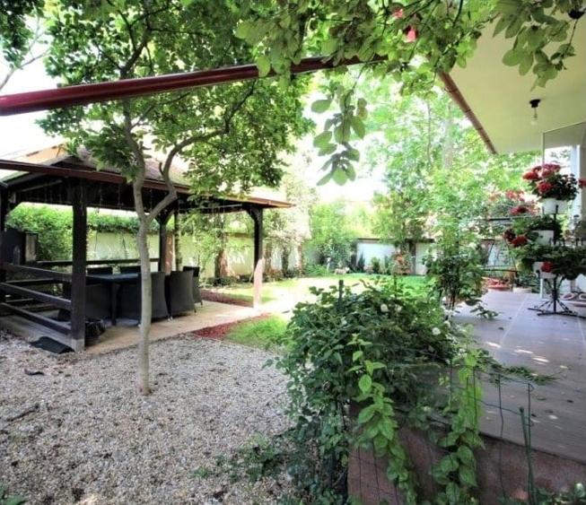 Casă cu 7 camere cu Teren 566 Mp în Kiseleff