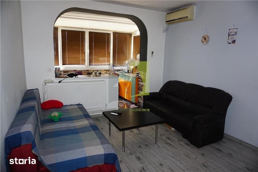 Apartament cu 3 camere semidecomandat în Ultracentral