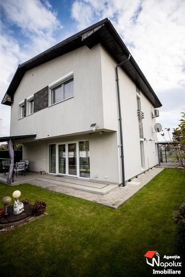 Casă individuală cu 5 camere cu Piscina în Borhanci