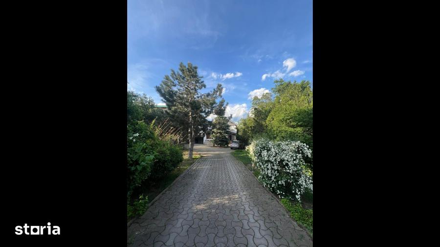 Casă cu 7 camere cu Piscina în Dămăroaia