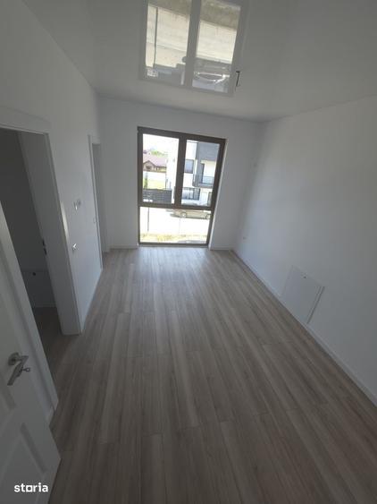 Casă cu 4 camere în Domnești