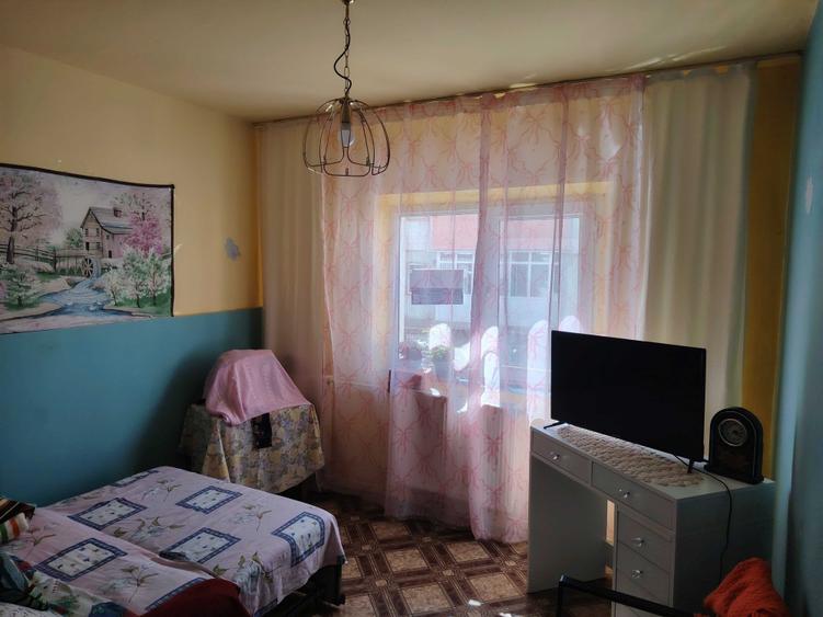 Apartament de vanzare 3 camere, etaj 1 - 5