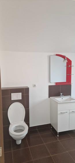 Casă cu 3 camere cu Teren 250 Mp în Central
