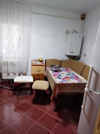 Apartament cu 2 camere semidecomandat în Lehnești