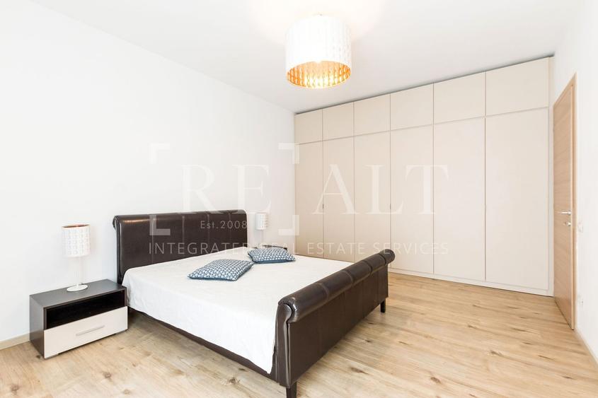 Apartament cu 3 camere decomandat, mobilat în Barbu Văcărescu