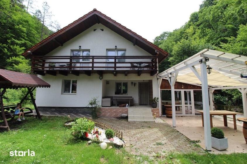 Casă cu 3 camere cu Teren 750 Mp în Ghelari