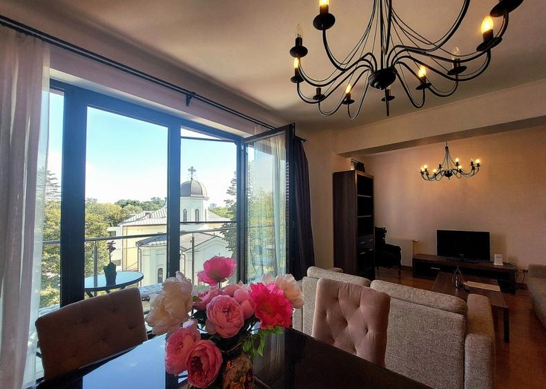 Apartament cu 3 camere decomandat, mobilat în Kiseleff
