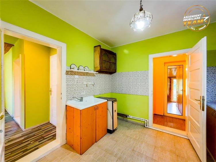 Casă individuală cu 2 camere cu Garaj în Sâncraiu