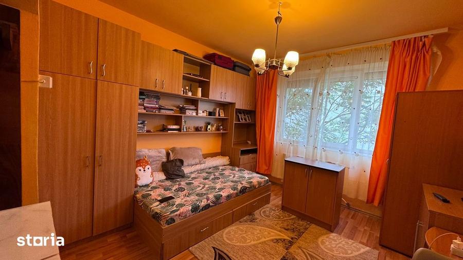 Garsoniera de vanzare, str. Poieni?ei - 3