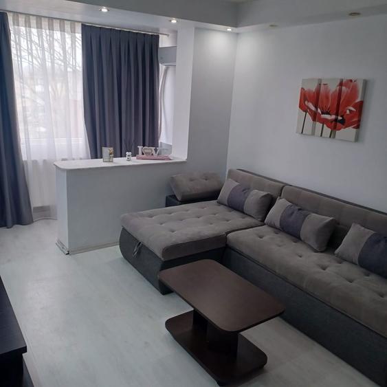 Apartament cu 2 camere semidecomandat în Radu Negru