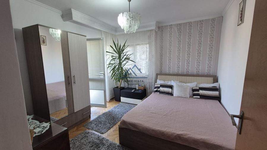 Casă cu 4 camere cu Teren 381 Mp în Central