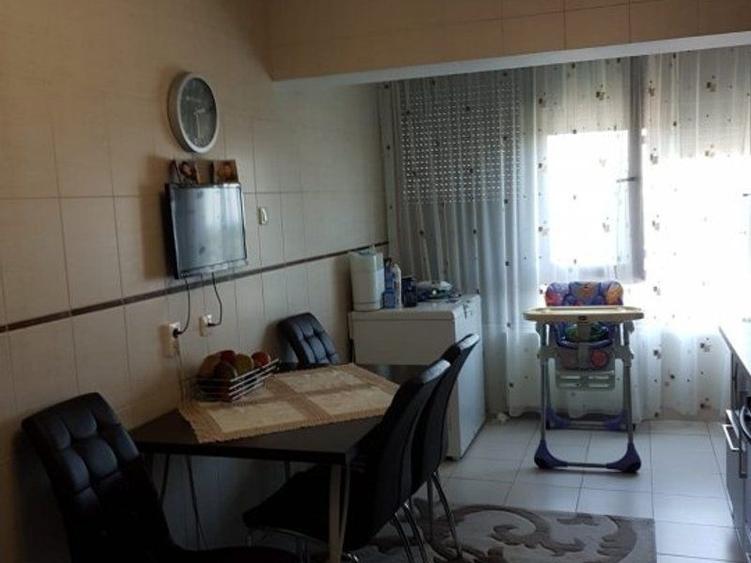 Apartament cu 2 camere decomandat în Bd. Coșbuc