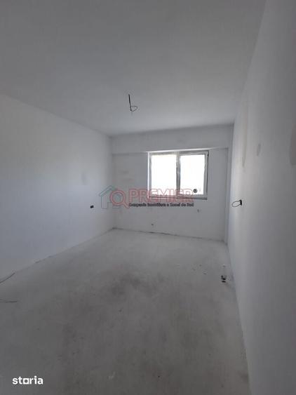 Apartament cu 3 camere în Berceni
