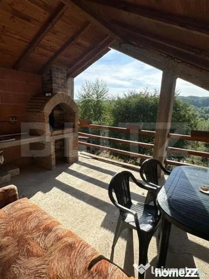Casă cu 4 camere cu Teren 3400 Mp în Central