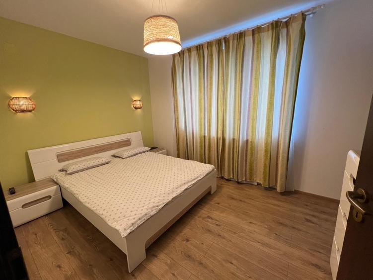 Apartament cu 3 camere decomandat în Florești