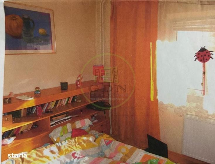 Apartament cu 3 camere decomandat în Calea București