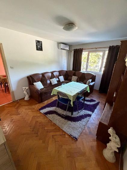 Apartament cu 3 camere semidecomandat în Olimpia-Stadion