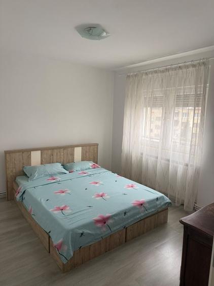 Apartament cu 2 camere decomandat în Exterior Vest
