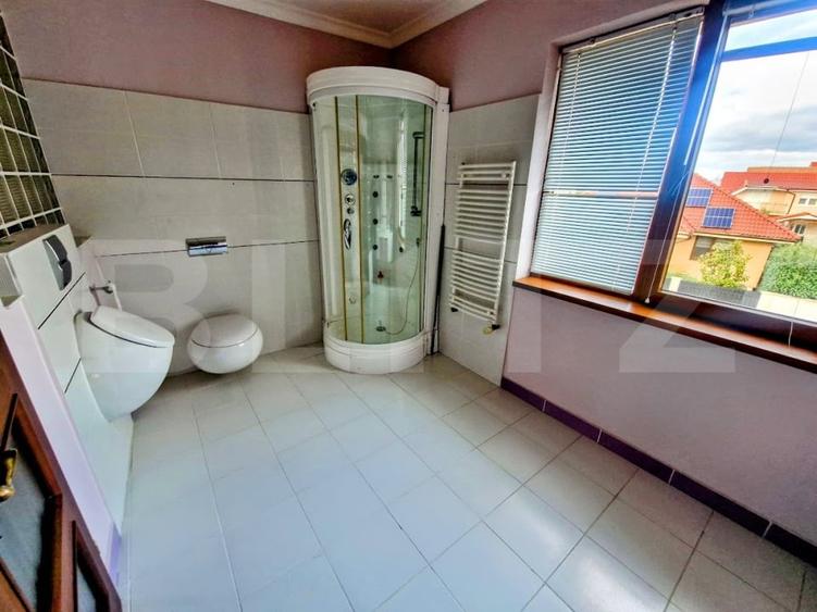 Casă individuală cu 5 camere cu Canalizare în Salca