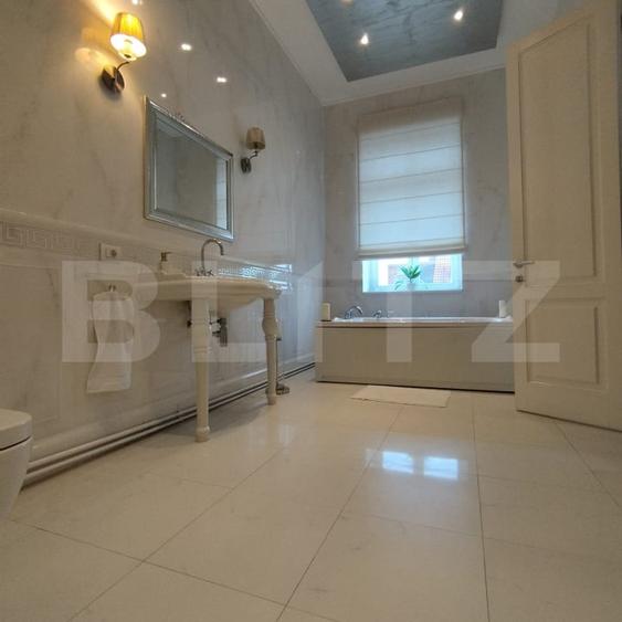 Apartament cu 3 camere decomandat, mobilat în Neptun