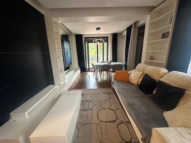 Apartament cu 2 camere decomandat, mobilat în Central