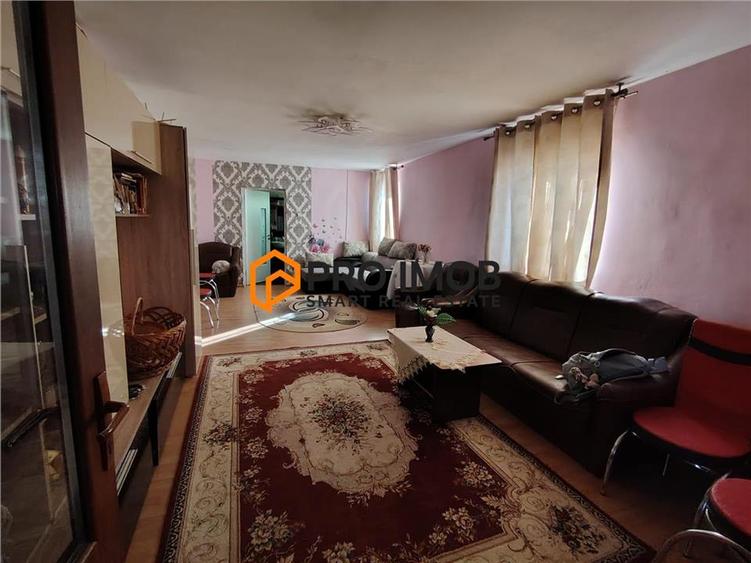 Casă individuală cu 4 camere cu Teren 640 Mp în Stâlpu