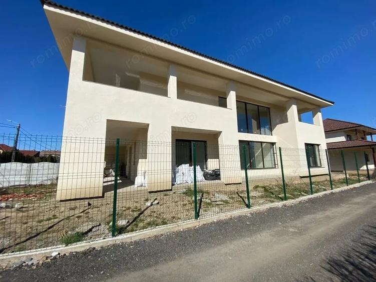 Casă cu Teren 508 Mp în Carpați 2
