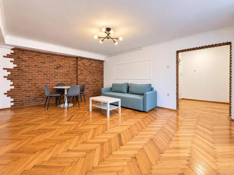 Apartament cu 3 camere decomandat în Kogălniceanu