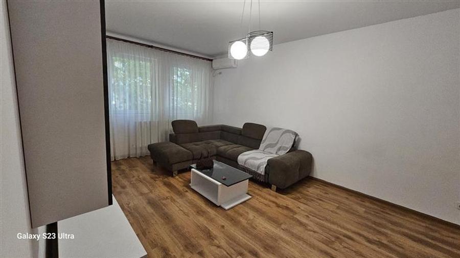 Apartament cu 2 camere decomandat în Berceni