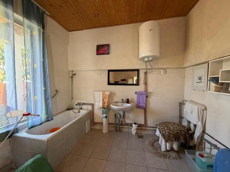 Casă individuală cu 3 camere cu Canalizare în Șelimbăr