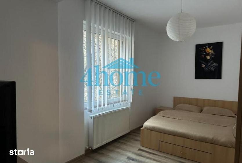 Apartament cu 3 camere în Romană