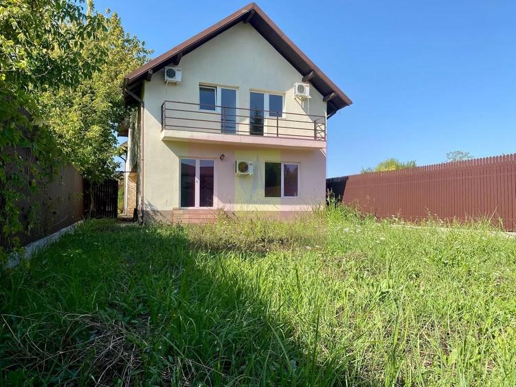 Duplex cu 4 camere cu Canalizare în Mogoșoaia