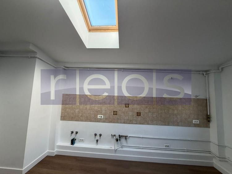 Apartament cu 5 camere decomandat în Kiseleff