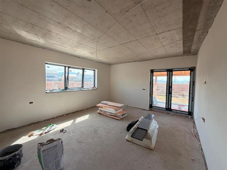 Duplex cu 4 camere cu Teren 350 Mp în Tărlungeni