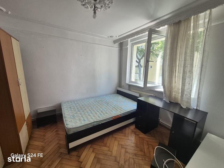 Apartament cu 3 camere în Dumbrava