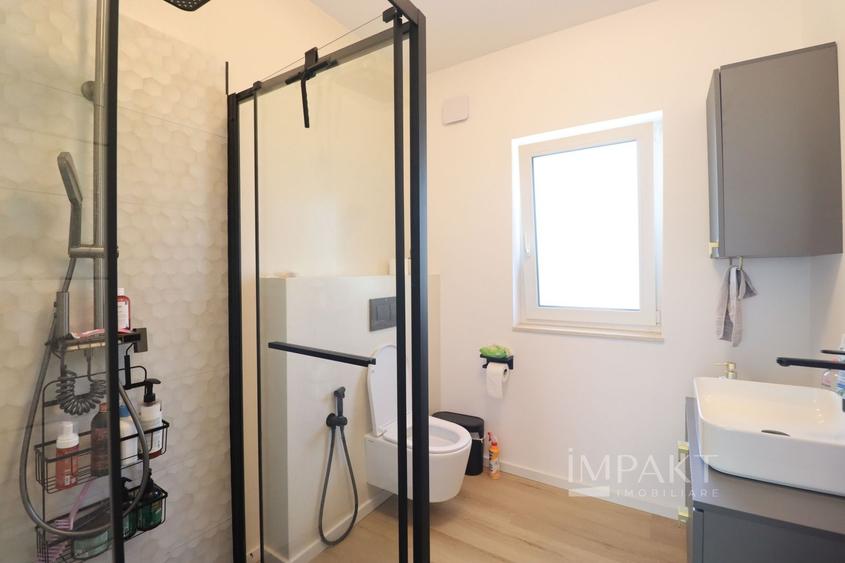 Duplex cu 4 camere cu Canalizare în Chinteni