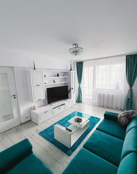 Apartament cu 3 camere decomandat, mobilat în Gorjului