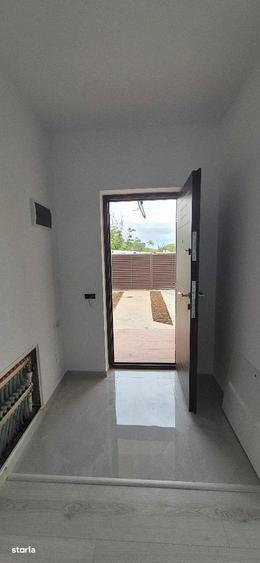 Casă cu 4 camere cu Teren 400 Mp în Clinceni