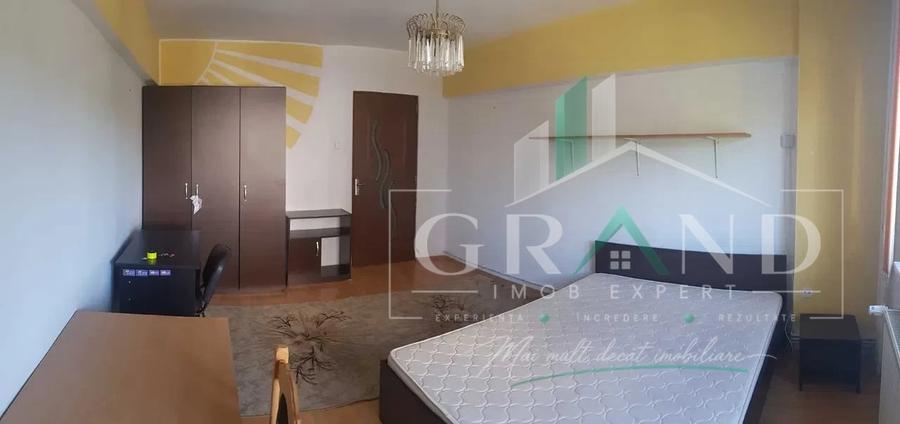 Apartament cu 4 camere decomandat, mobilat în Mănăștur