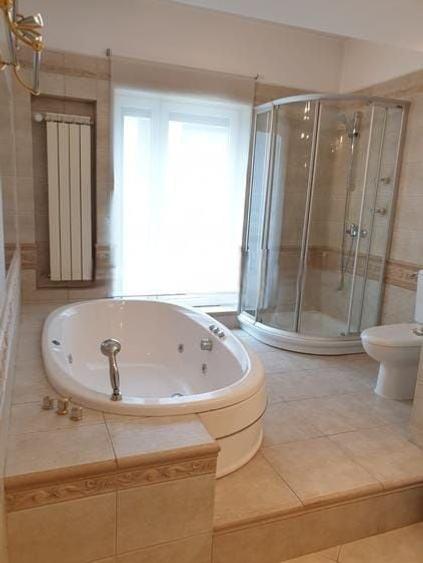 Apartament 5 camere-spatios- zona central-garaj - 13