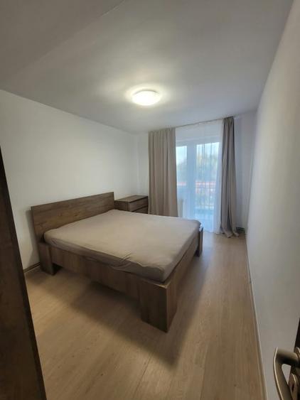 Apartament cu 3 camere decomandat, mobilat în Gării