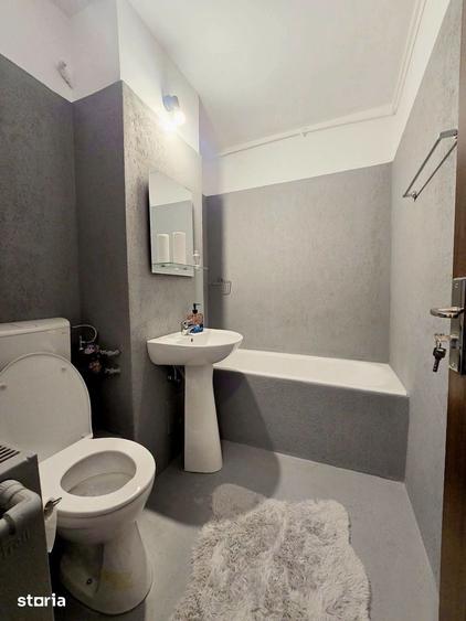 Apartament cu 2 camere decomandat în Titan