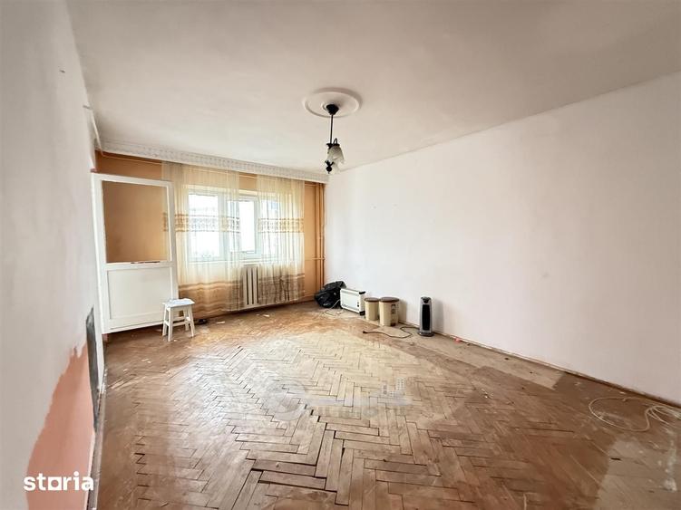 Garsonieră decomandată în Nicolina