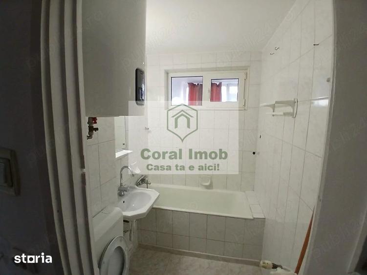 Apartament cu 3 camere semidecomandat, mobilat în Iancului