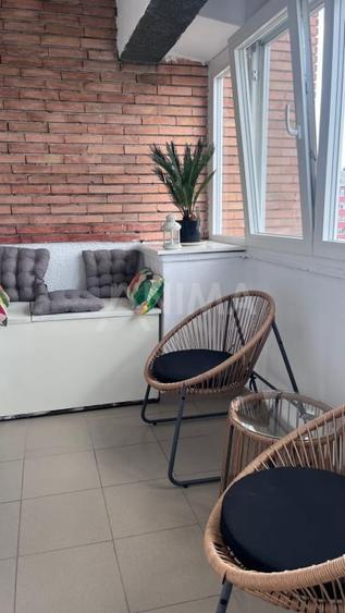 Apartament cu 3 camere decomandat, mobilat în Central